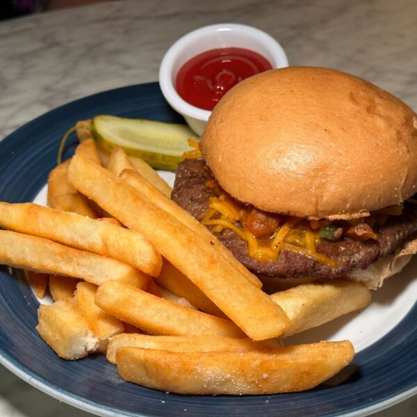 BEEF BURGER & CHIPS