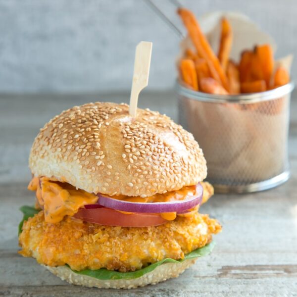 CHICKEN BURGER & CHIPS