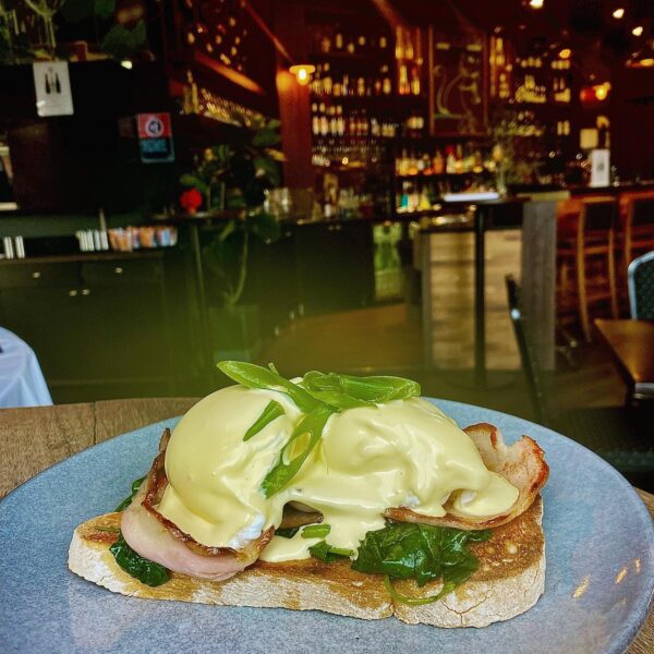 EGGS BENE